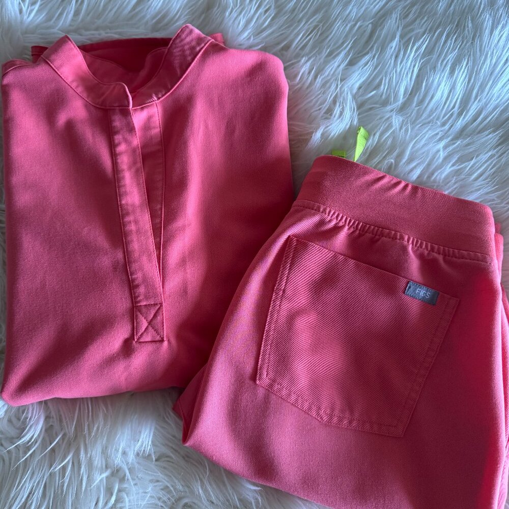 Fibs Scrubs Set